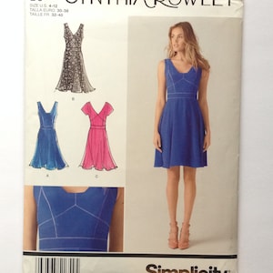 Misses' Dress with bodice variations pattern by Simplicity 1654