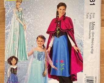 Costumes Elsa et Anna des Miss du modèle Frozen par McCalls MP381
