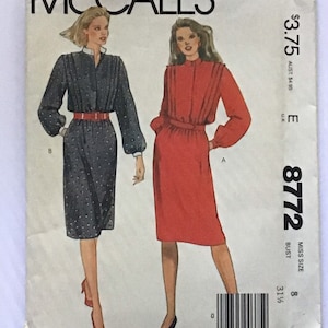 Misses &#39;Kleid und Gürtel Schnittmuster von McCall&#39;s 8772
