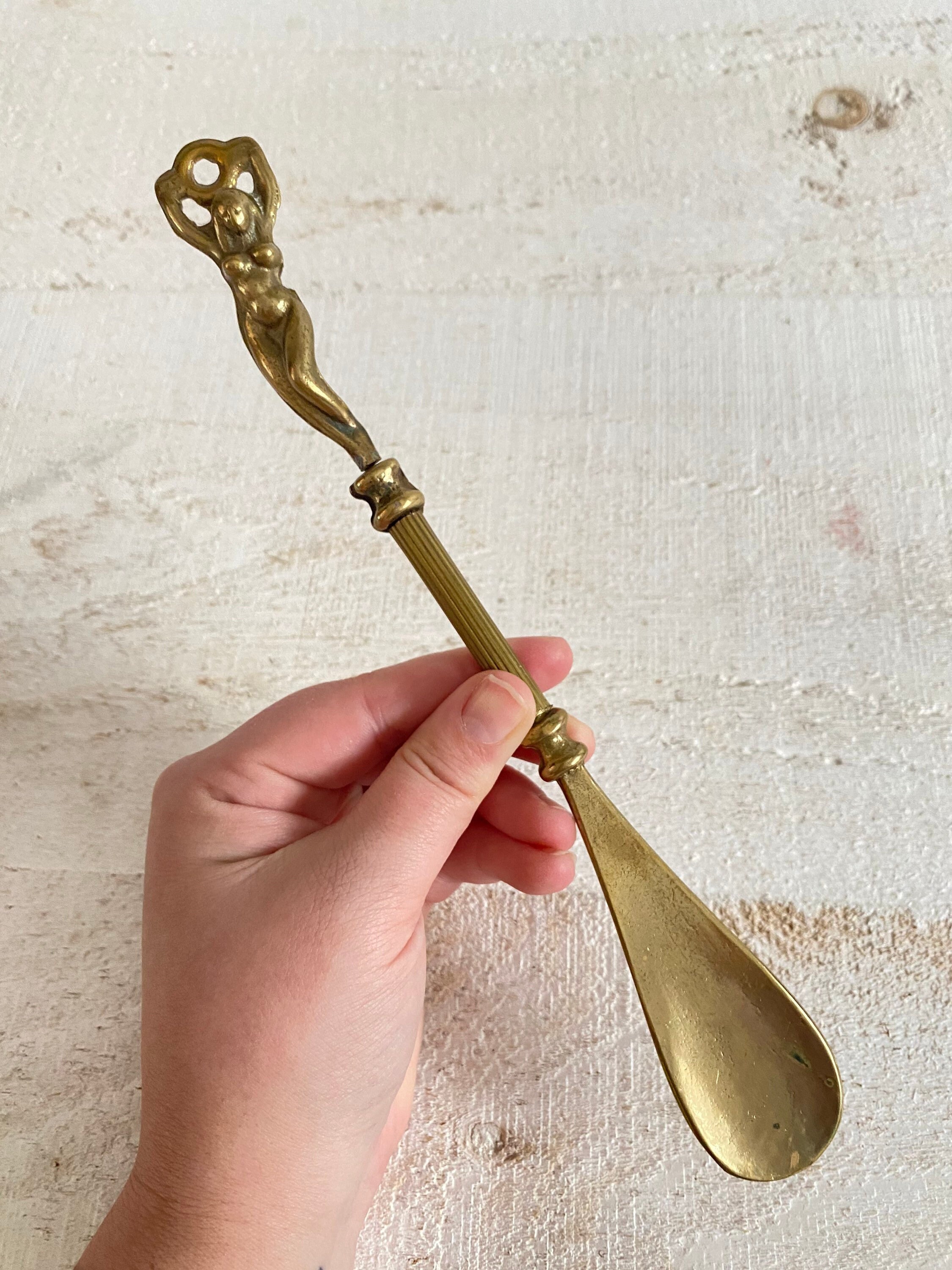 Brass shoe hotsell horn