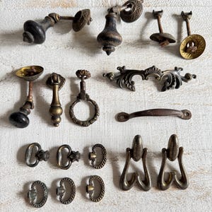 Mixed Vintage Reclaimed Hardware Lot - Vintage Furniture Replacement Knobs, Pulls, Handles