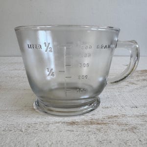 Vintage Glass Measuring Cup - Vintage Kitchen Measuring Cup - 1/2 Liter or 500g Measuring Glass