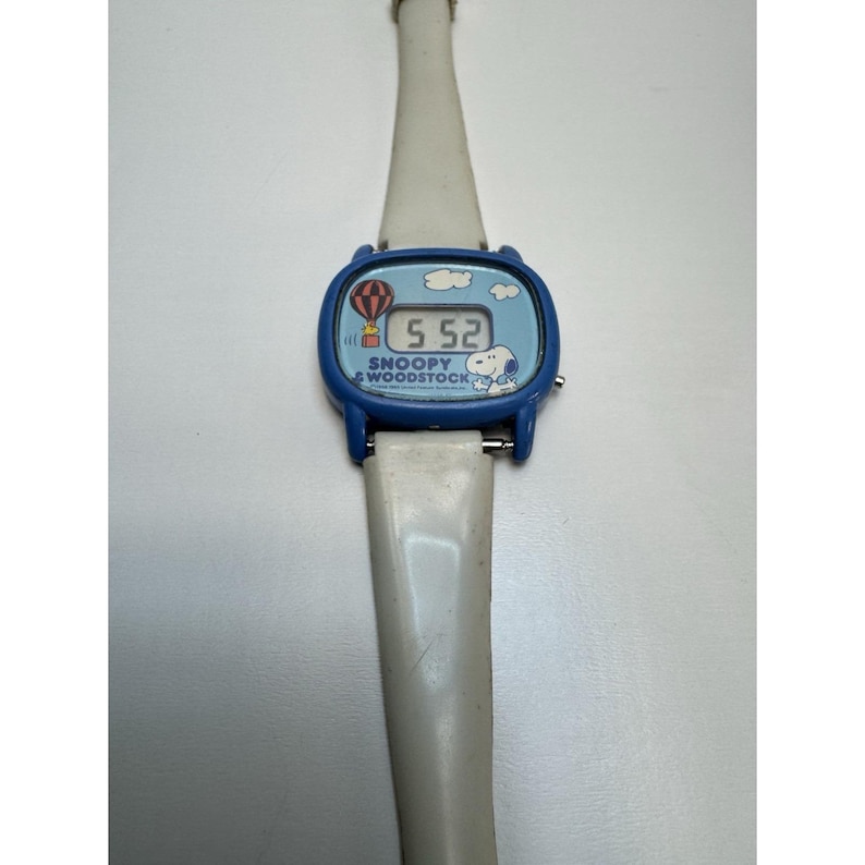 CITIZEN VEGA Snoopy Digital Watch 80s Vintage Blue & White Peanuts Rare Working image 3