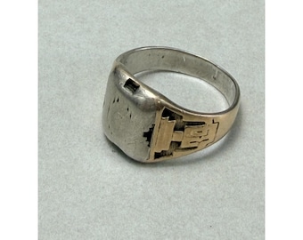 Vintage 1934 Sterling Silver Men Ring Engraved Signet Antique WWII Era Size 10.5