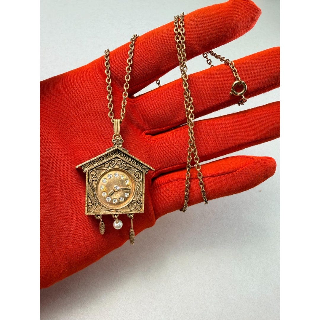 Vintage Vanda USA Cuckoo Clock Locket Necklace Solid Perfume Retro ...