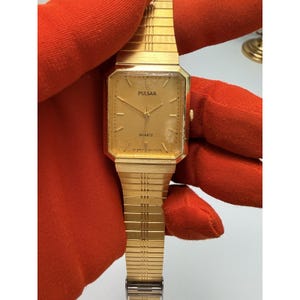 Vintage Pulsar Gold Tone Quartz Watch Rectangular Case Classic Design Works