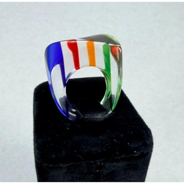 Vintage Retro Lucite Rainbow Stripe Chunky Ring Clear Acrylic Mod Statement Ring