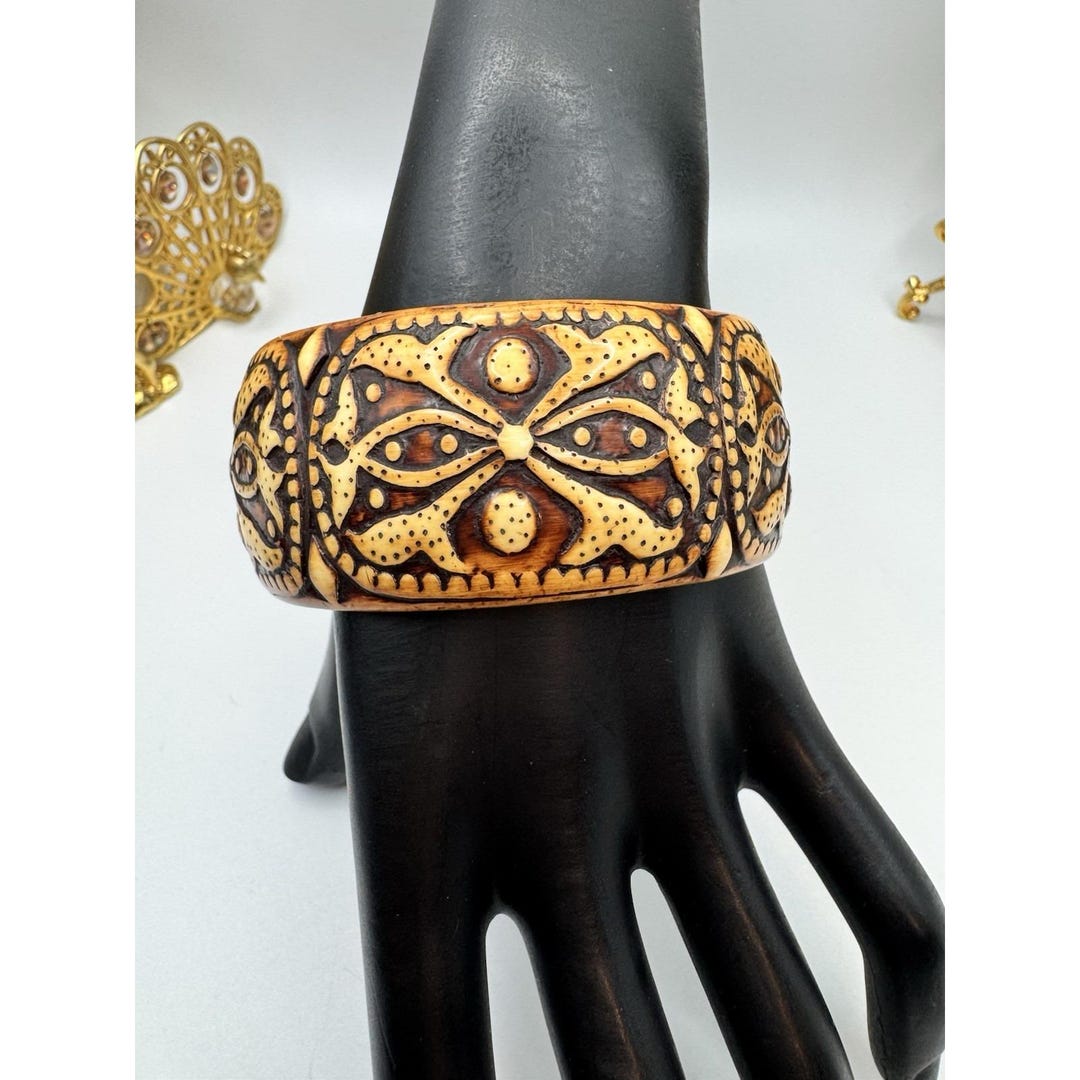 Vintage Plastic Carved Thick Floral Faux Wooden Bangle BRACELET