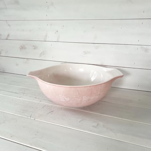Vintage Pyrex Pink Gooseberry Cinderella Bowl 444 4Qt Mixing Bowl