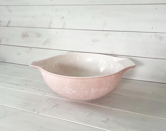 Vintage Pyrex Pink Gooseberry Cinderella Bowl 444 4Qt Mixing Bowl