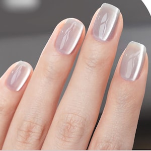 Uñas con efecto ojo de gato de cristal, uñas con efecto ojo de gato con brocado de nube de cristal, uñas para bodas, esmalte de uñas con efecto ojo de gato, esmalte de uñas en gel con purpurina