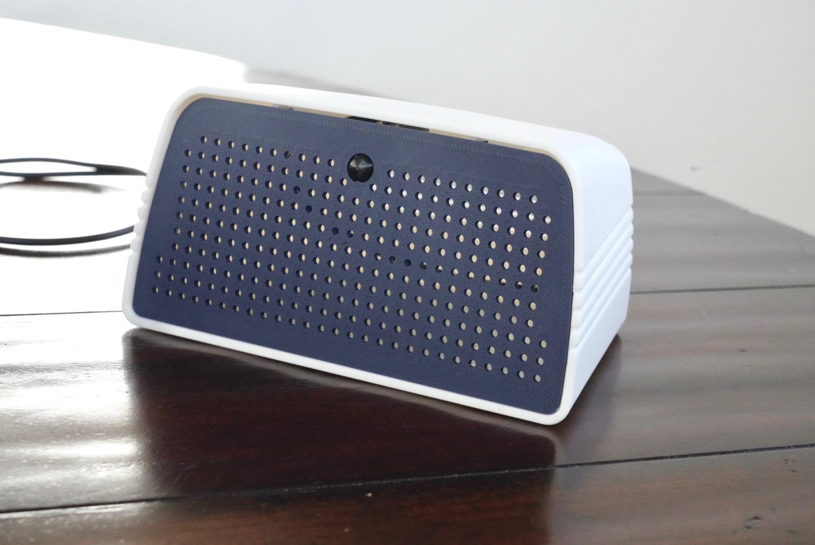 Lumon Industries Severance Board Lautsprecher-Replik | Kabelloses Telefonladegerät | Echte funktionsfähige Kamera | Mid-Century Modern Schreibtisch-Accessoire