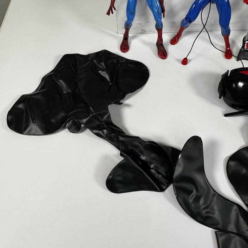 1990's Toy Biz Spider-Man Animated Action Figure Lot of 3 Web Racer Sea Diver image 6