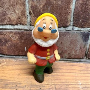 Vintage 1970&#39;s Disney Squeaky Vinyl Doc Dwarf Figurine Toy Snow White