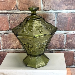 Vintage Anchor Hocking Green Glass Compote Candy Dish w/ Lid Grapes Leaves MCM