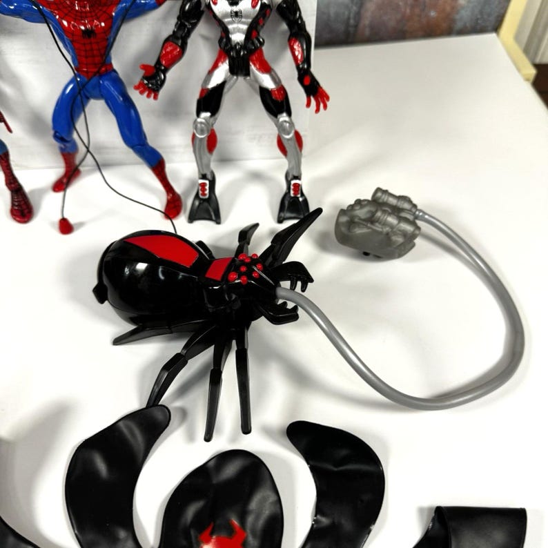 1990's Toy Biz Spider-Man Animated Action Figure Lot of 3 Web Racer Sea Diver image 7