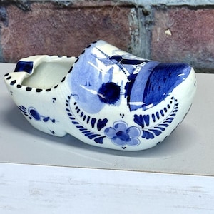 Vtg Delft Blue Holland Shoe Clog Hand Painted Dutch Blue White Signed Trinket