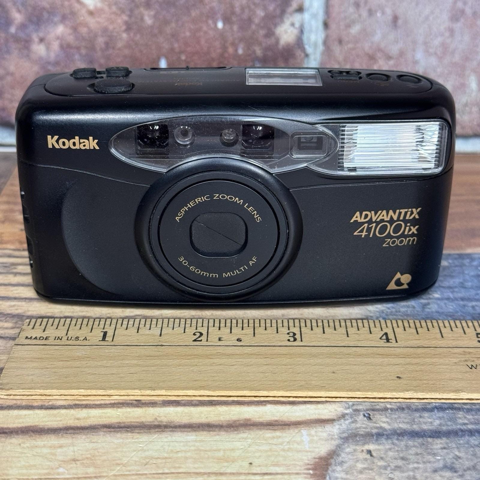 Vtg Kodak Advantix 4100 IX Zoom Point Shoot Film Camera W Case