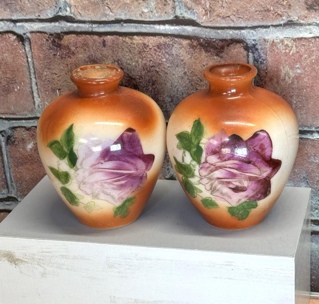 Set of 2 Antique 1900-1920's Fostoria Milk Glass Bulbous Vases