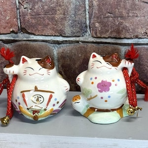Set of 2 Vintage Japan Maneki Neko Lucky Cat Ceramic Coin Banks Statues