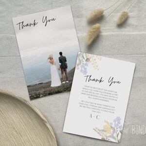 Modèle de carte de remerciement pour mariage fleur : carte postale de remerciement élégante et fantaisiste, fleurs bleues et jaunes, téléchargement immédiat, modèle modifiable
