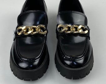 Guess Chunky Platform Loafers Womens Size 10 M Black Slip On Lug Sole Gold Chain