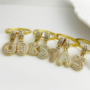 Llavero personalizado con letra inicial dorada, llavero brillante con el alfabeto A-Z, llavero con números arábigos, regalos de joyería hechos a mano, llavero con nombre, regalos de boda