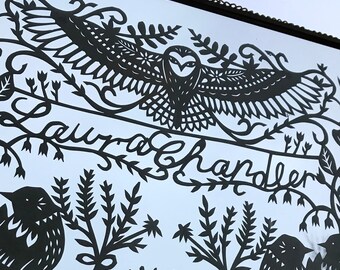 Arte personalizzata con carta tagliata, arte con carta tagliata a mano, arte della parete della scuola materna, regalo per la nascita del neonato per la mamma, regalo personalizzato per il bambino, arte della parete del gufo, arredamento stravagante della camera da letto