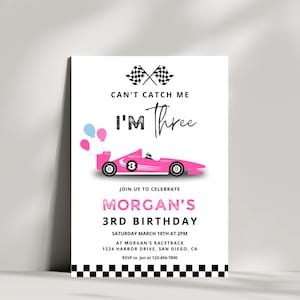 Invitation rose de fête d&#39;anniversaire de voiture de course | Je ne peux pas m&#39;attraper, j&#39;ai trois ans | Téléchargement instantané | Modèle modifiable | 3e anniversaire de voiture de course pour filles