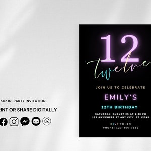 K&ouml;nnte beinhalten: Eine 13x18 cm gro&szlig;e Partyeinladungskarte mit schwarzem Hintergrund. Der Text lautet 12 twelve, join us to celebrate Emily's 12th birthday, Saturday, August 25 at 6:30 PM, 123 Anywhere St Any City, ST 12345, RSVP to Jen, phone 123-456-7890.