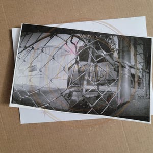 Cartão de felicitações de aspirante a artista, preto e branco - The Yard