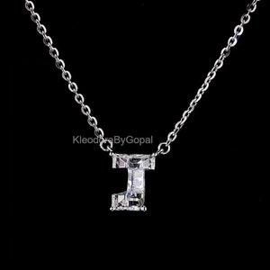 Colar inicial de diamante em formato J | Pingente de ouro maciço 14K e diamante cultivado em laboratório | Presente de joia para um toque significativo | Colar com nome de diamante