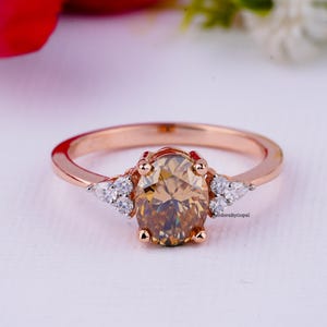 Ovaler Moissanit-Verlobungsring / 1,75 CT Champagner-Diamantring / 14K solider Roségoldring / Cluster-Set-Diamantring / Versprechensgeschenkring