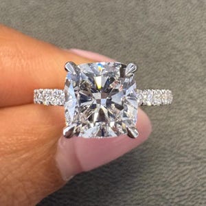 2.5 Carat Cushion Diamond Ring,2.5 Carat Diamond Ring,Cushion Diamond Ring,Cushion Engagement Ring, Hidden Halo Cushion Engagement Ring