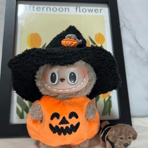 Vestito di Halloween Labubu: pantaloni e cappello a forma di zucca - Vestiti per bambole da 17 cm
