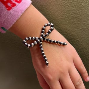 The Bow Collection (armband), sterlingzilveren Navajo-parels