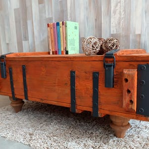 Coffee table chest - Chest - Living room sofa table - wooden chest on carved wooden legs - storage box