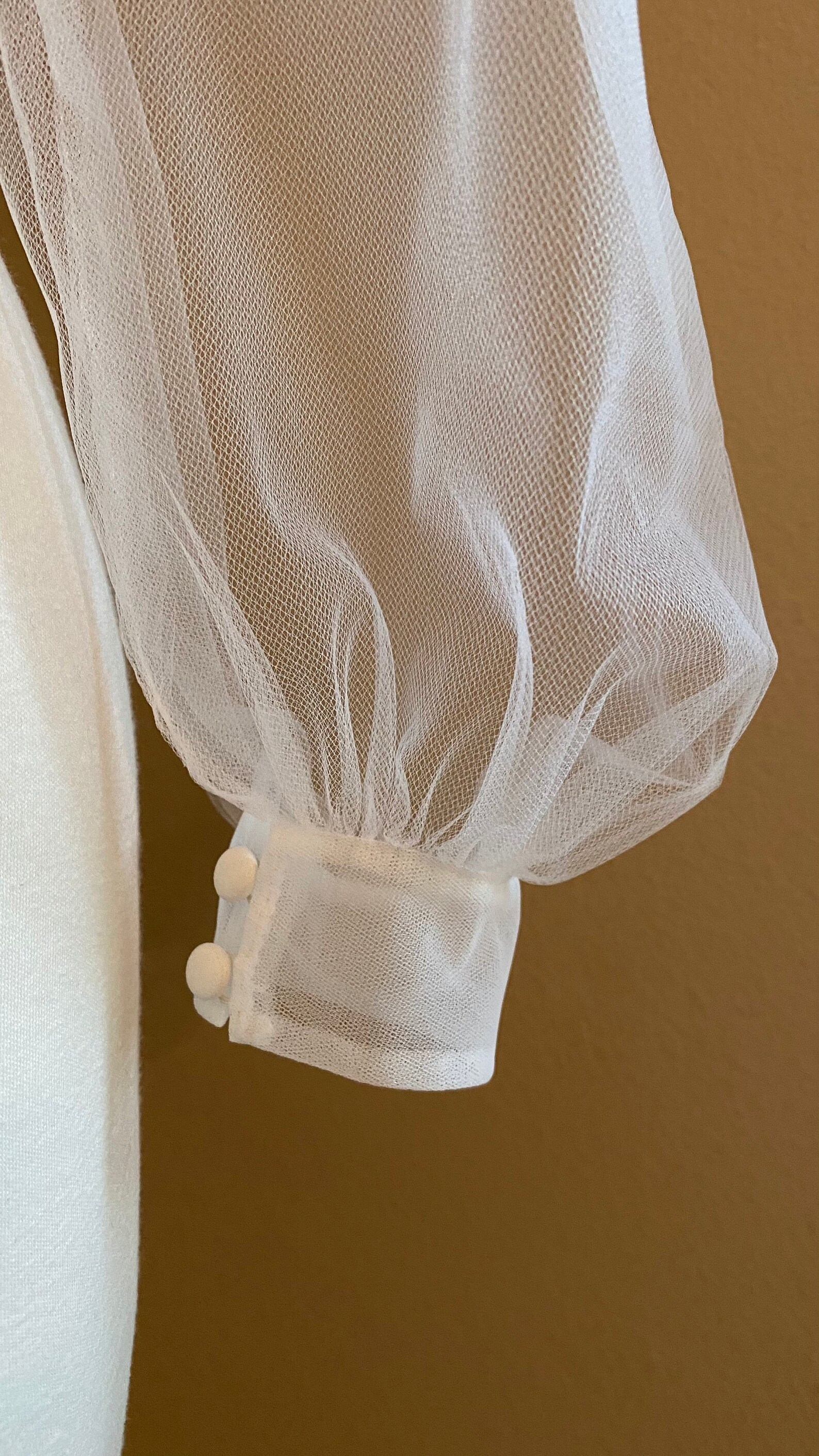 Mesh Wedding Dress Topper: Elegant & Breathable Bridal Accent
