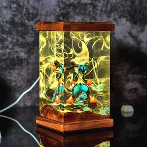 L.uc.ar.io Epoxy Resin Wood Diorama – Anime-Inspired LED Night Light for Gamers & Collectors – Handmade Home Decor Lamp