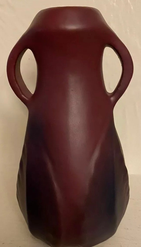 Van Briggle Pottery Mullbery Double Handle 8 1/2” Vase 1910-1920 Dirty Bottom