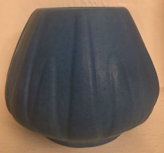 Van Briggle Pottery Beautiful Turquoise 1930s Yucca Vase