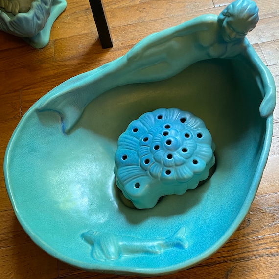 Van Briggle Pottery Bowl &Frogger Exquisite Turquoise
