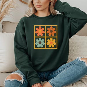 Retro Floral Grid Sweatshirt Hippie Flowers Botanical Sweatshirt Gardener Sweatshirt Gift For Gardeners Plant Lover Shirt Farmer Sweatshirt