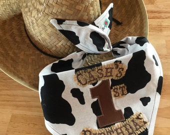 Personalized COWBOY/Rodeo Bandana BIB/BURLAP/Double-Sided Bandana Bib/Black Cow/ Brown Cow/Barnyard Party Accessory/1st Birthday Rodeo Party