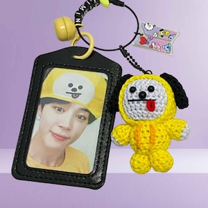 BTS BT21 Inspirierter Fotokartenhalter/Schlüsselanhänger, Armee Fan Geschenk, Bias Karte Display, BTS Merchandise, BTS Accessoire, BT21 Gehäkelter Schlüsselanhänger