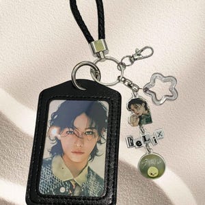 Porte-clés porte-cartes photo inspirés des Stray Kids, produits dérivés de la collection Stray Kids, cadeau KPop SKZ pour séjours, ensemble de porte-clés Stray Kids, Stray Kids Hollow
