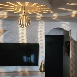 Lámpara colgante de latón marroquí | Lámpara de techo hecha a mano con un brillo cálido