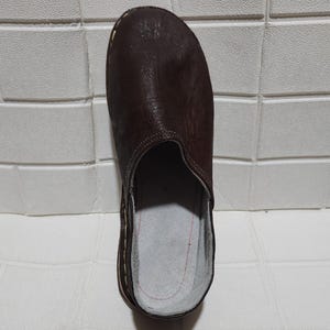 Handmade Moroccan Men&#39;s Brown Leather Sandals – Traditional Slip-On Babouche Shoes – Custom Artisan Gift – Real Leather Slides – 40-46 EU