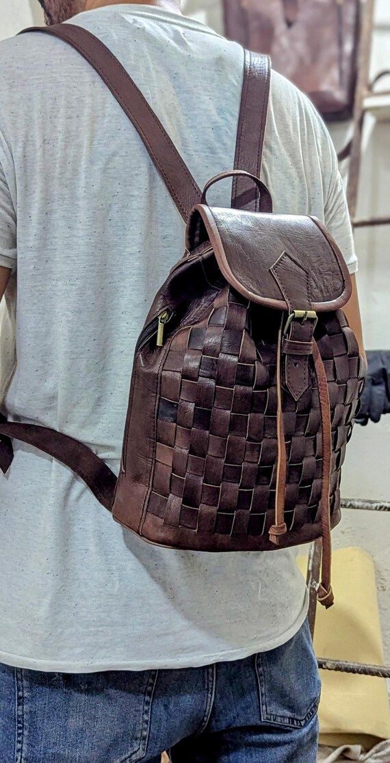 Handmade Moroccan Leather Backpack 4 Women & Men – Woven  display picture 3