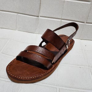 Moroccan Men&#39;s Leather Sandals – Handmade Brown Buckle Sandals with Triple Strap, Comfortable Rubber Sole, Traditional Moroccan Summer Shoes